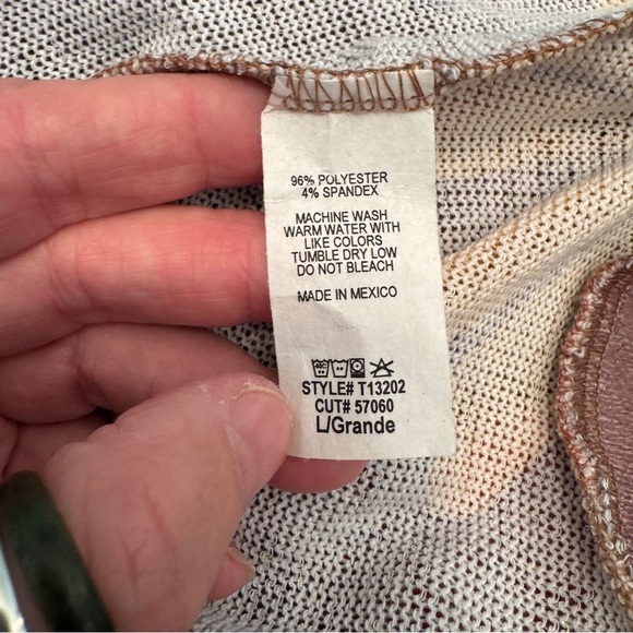 First Love Boxy Colorful Floral Women's Sweatshirt Size Large - Picture 5 of 10